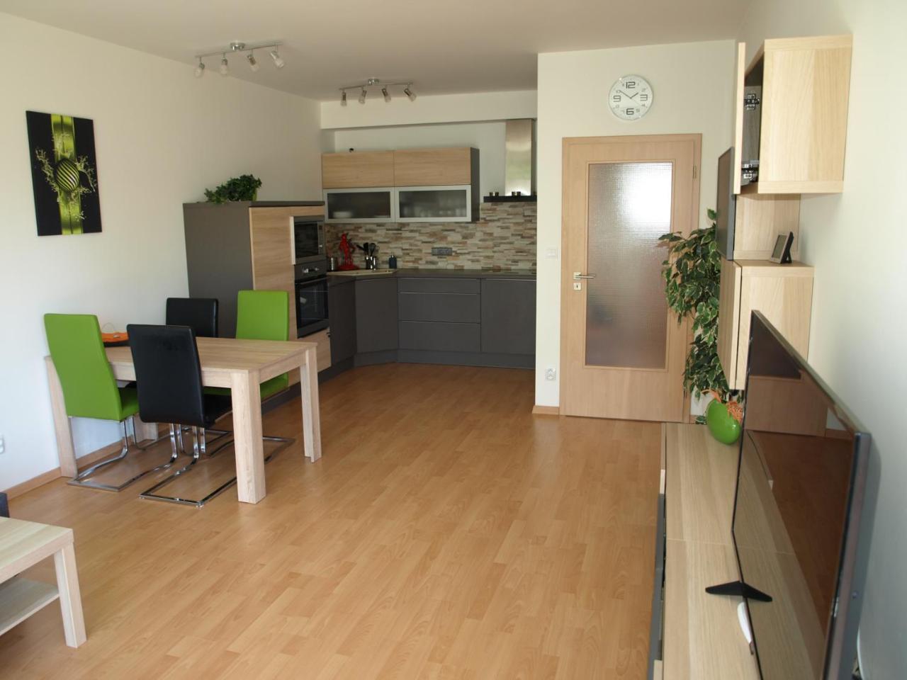 Apartman Self Check In/Out Vrchlabí Esterno foto